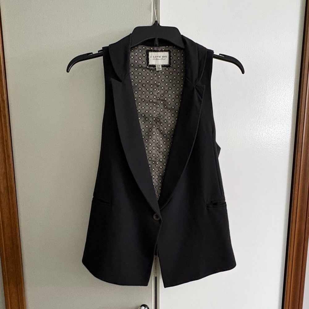 I Love H81 Medium Vest Solid Black single button collar adjustable back NWOT